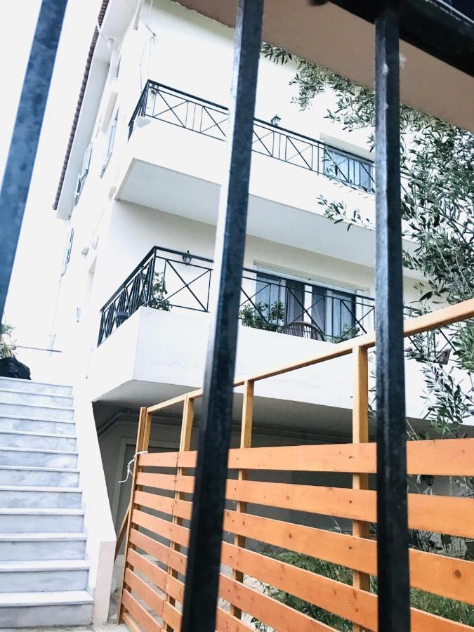 Beautiful Maisonette With A View To The Mountains And The Sea Agia Marina  Zewnętrze zdjęcie