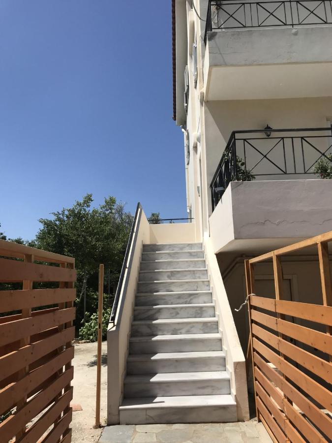 Beautiful Maisonette With A View To The Mountains And The Sea Agia Marina  Zewnętrze zdjęcie